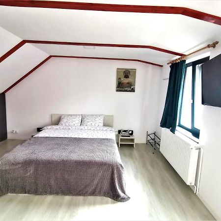 شقة براشوف  في Casa J. Gusbeth المظهر الخارجي الصورة