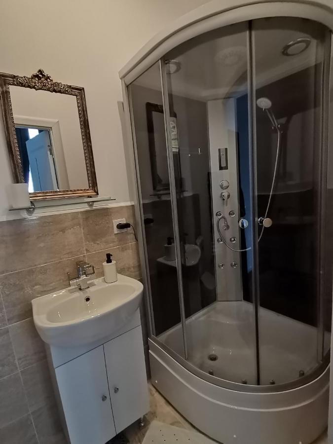 شقة براشوف  في Casa J. Gusbeth المظهر الخارجي الصورة
